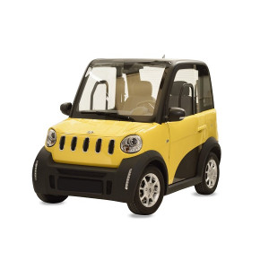 https://www.techni-contact.site/ressources/images/produits/merchandising/voiture-electrique-sans-permis-avec-coffre-79667373-1.jpg - 2 places - Autonomie : 200 KM - Vitesse max : 45 km/h