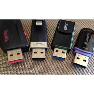 https://www.techni-contact.site/ressources/images/produits/merchandising/votre-agence-de-duplication-de-cles-usb-en-serie-74973344-1.jpg - Capacité à dupliquer vos clés USB de 2Go à 128Go !