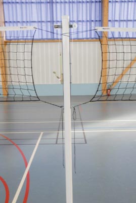 Poteau de volley-ball central