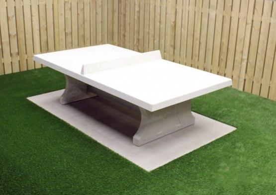 Table de ping pong en béton naturel