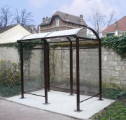 Abri fumeur espace public