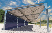 Abri monopente en kit 5,4x15x3m bardé sur 1 long pan bas