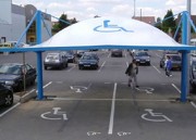 Abri protection parking handicapé