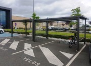 Abri vélo extérieur poteaux en acier