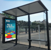 Abri voyageurs avec caisson publicitaire - Surface d’affichage : 2m² - Banc L 1250 mm