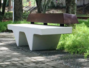 Banc en béton avec dossier pour parcs