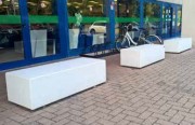 Banc extérieur en béton et bois