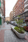 Banc-jardinière en béton