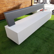 Banc amenagement ext. béton assise imitation bois