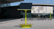 Banc solaire circulaire connecté en bois - Embase acier inox ou béton - Diamètre : 2 m