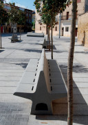 Banc urbain en béton