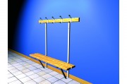 Bancs muraux avec patères