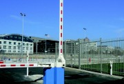 Barrière levante haute sécurité pour entreprises