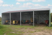 Bâtiment en kit bardé sur 3 côtés de 300m²