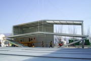 Bâtiment modulaire pliable