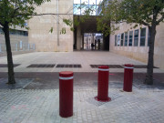 Borne de défense k12 fixe infranchissable