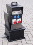 Borne débrochable électrique