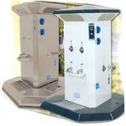 Bornes distributeur d'énergies Camping-cars sur socle