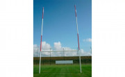 Buts de rugby à sceller dans fourreaux sur charnières - Hauteur hors sol : 8 m ou 11 m - Aluminium plastifié