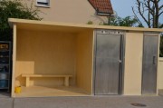 Cellule sanitaire et abris bus