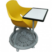 Chaise avec tablette écritoire rotative