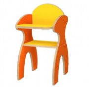 Chaise haute de poupée pour crèche