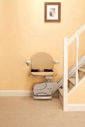 Chaise monte escalier droit