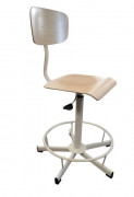 Chaise de laboratoire scolaire avec repose pieds - H.59 cm à 69 cm - Assise et dossier en hêtre multiplis verni