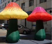 Champignon gonflable géant