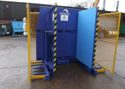 Changeur de palette par serrage - Capacité : 1000 kg - Ouverture : 0.70 à 1.40 m - Vitesse : Cycle complet <50s