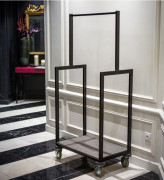 Chariot à bagages avec porte-cintre
