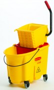 Chariot de ménage rubbermaid