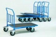 Chariot emboîtable pivotant