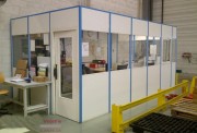 Cloison d'atelier monobloc amovible vitrée