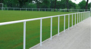 Clôture à main courante stade