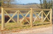 Clôture croix bois