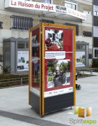 Colonne affichage vitrines exterieur 