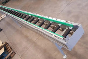 Convoyeur à rouleaux à accumulation - sur mesure