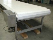 Convoyeur à tapis modulaire plastique