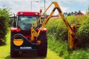 Epareuse débroussailleuse à bras déporté 4.8m