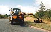 Epareuse débroussailleuse à bras déporté 6m