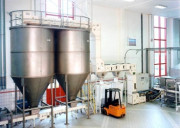 Elévateur à godet pendulaire