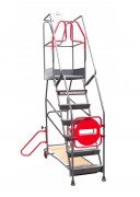 Escabeau industriel roulant