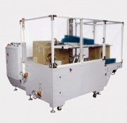 Formeuse de carton automatique avec fermeture du fond par adhésif
