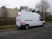 Fourgon nacelle sur camion