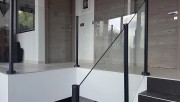 Garde corps en verre sans main courante