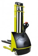 Gerbeur électrique industriel compact