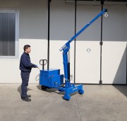Grue d'atelier mobile