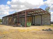 Hangar industriel métallique