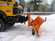 Lame à neige Unimog-camion